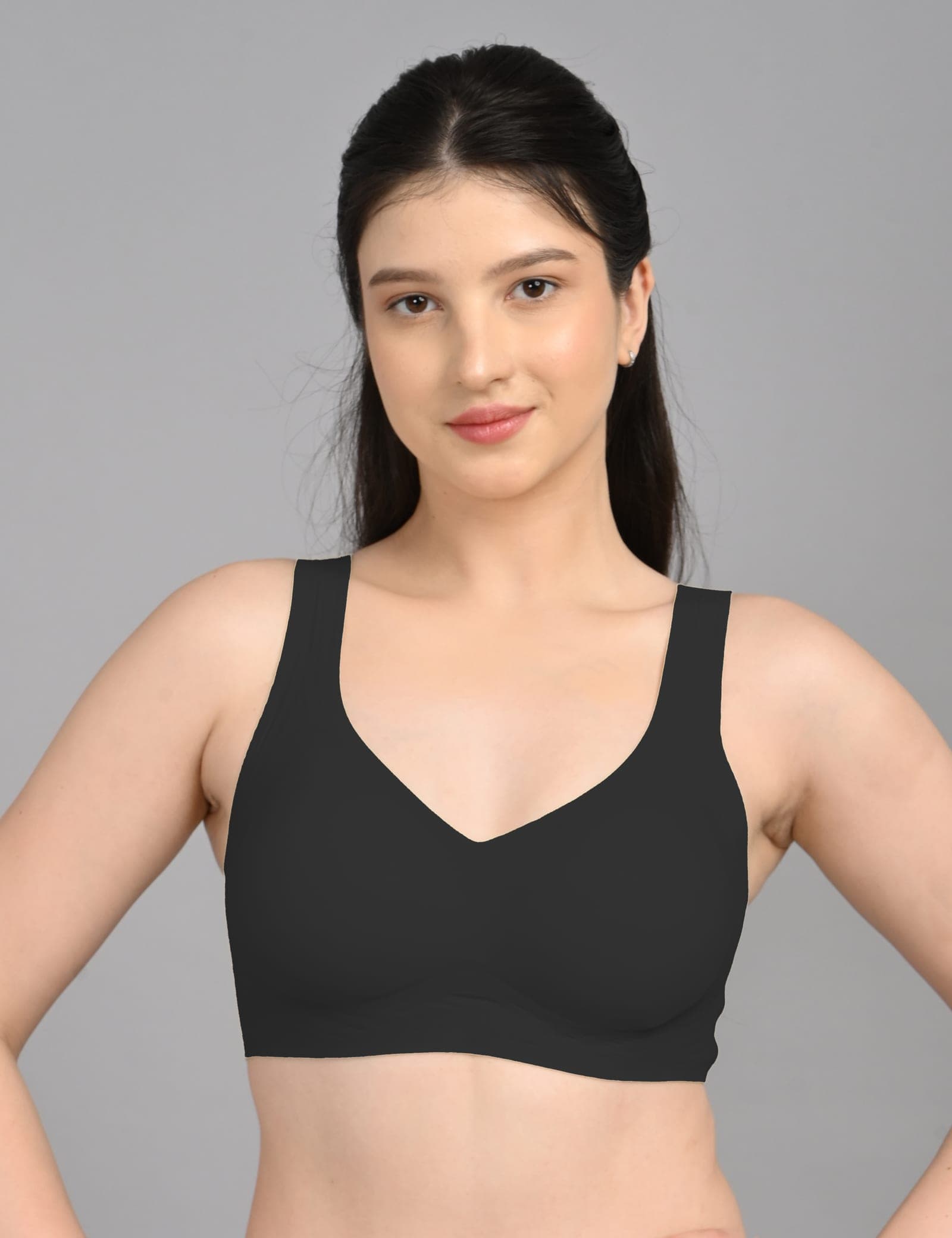 Black U-shape back seamless padded bra, front view